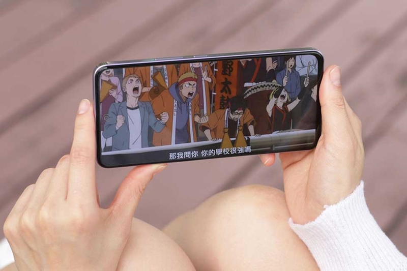 Trên tay vivo Y100 - 05