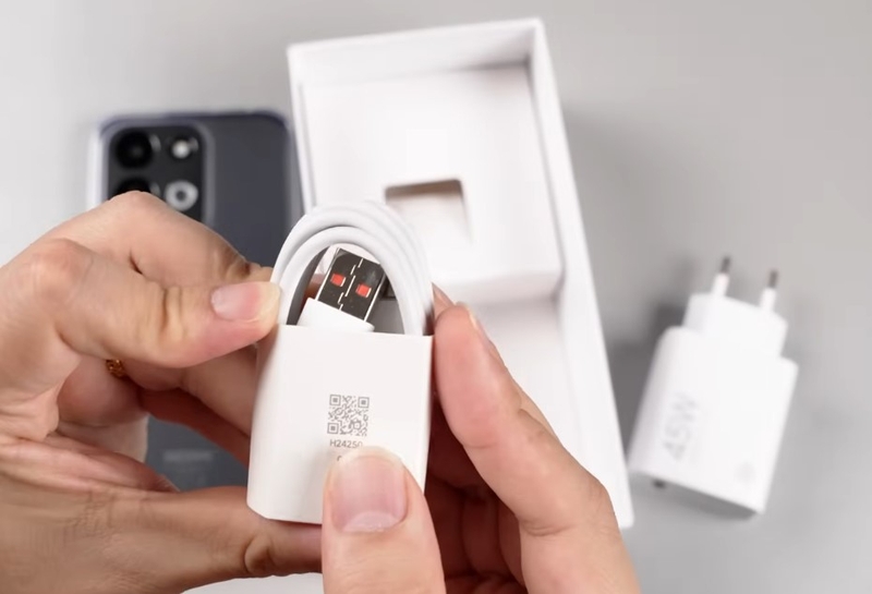 Trên tay Xiaomi Redmi 17 - hình 2