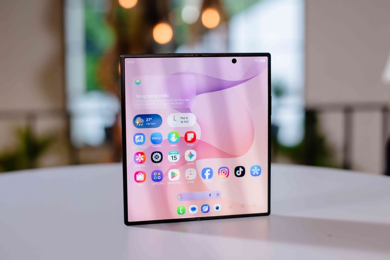 Trọng lượng Samsung Galaxy Z Fold 8 Ultra 3