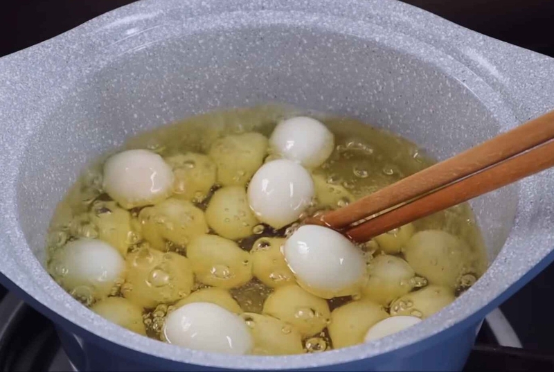 trứng cút rim mắm hình 5