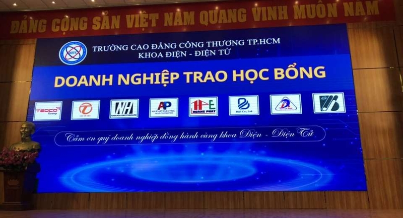 Trung tâm giới thiệu việc làm