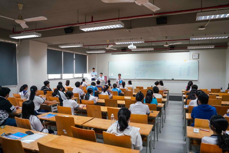 Hoạt động sinh viên và môi trường trải nghiệm