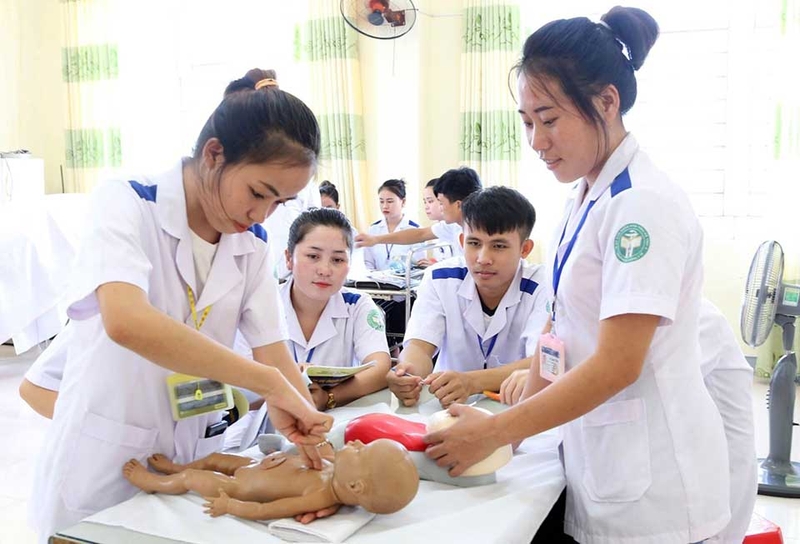 Điểm chuẩn Y Dược Đà Nẵng 2025 - 02