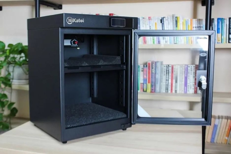 tủ chống ẩm máy ảnh 1