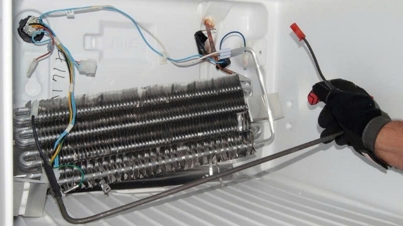 Tủ lạnh bị chạm mạch điện ảnh 3