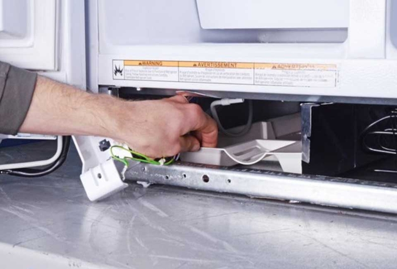 Sửa tủ lạnh kêu to - 02