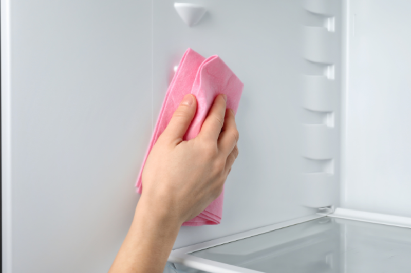 Tủ lạnh Sharp kh&ocirc;ng xả đ&aacute; (8)