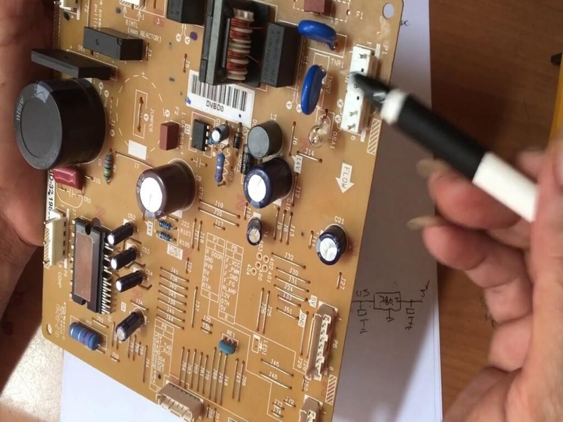 Tủ lạnh Toshiba bị lỗi bảng mạch hình 4