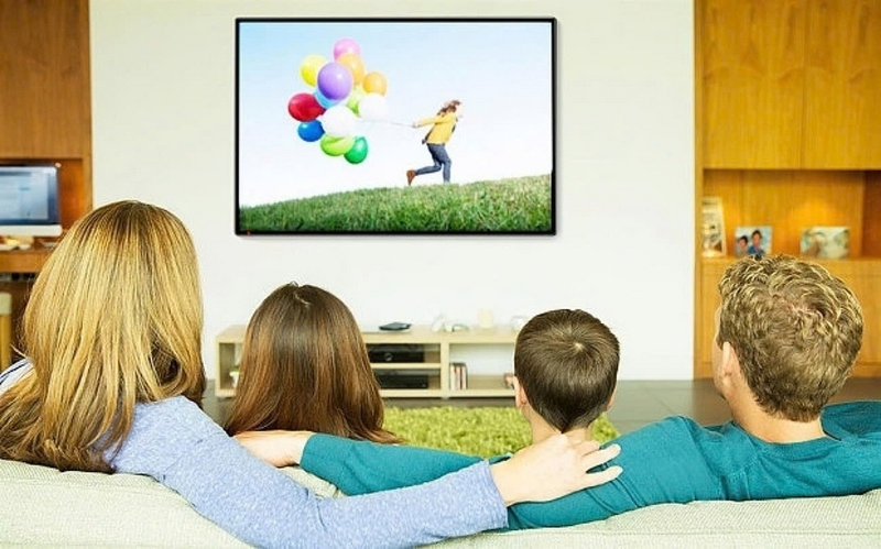 tư thế xem tivi đúng ảnh 2