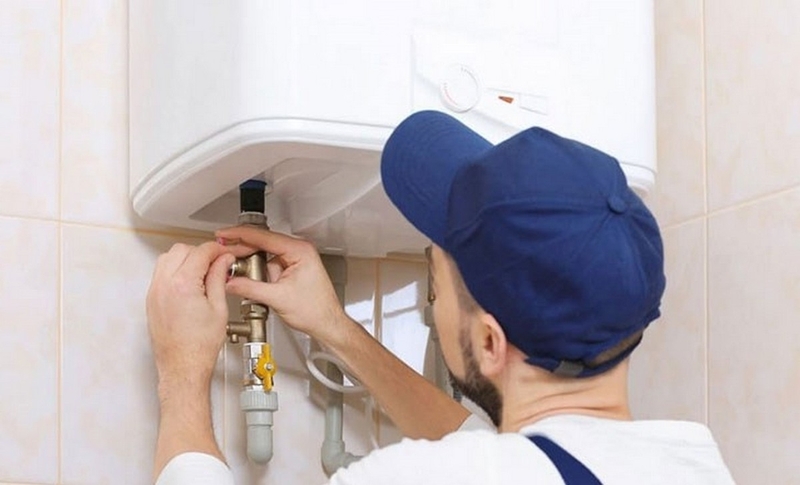 tự vệ sinh bảo dưỡng m&aacute;y nước n&oacute;ng tại nh&agrave; h&igrave;nh 7