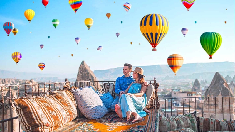 Cappadocia nổi tiếng với khinh khí cầu