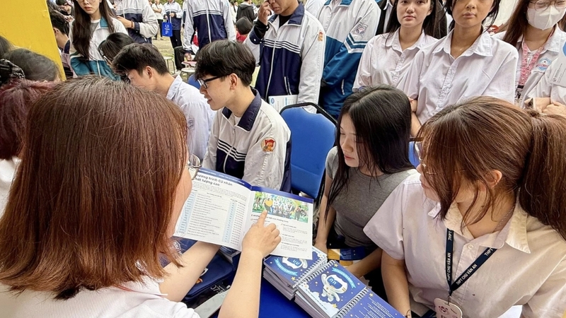 Phương thức 3: Xét tuyển học bạ THPT