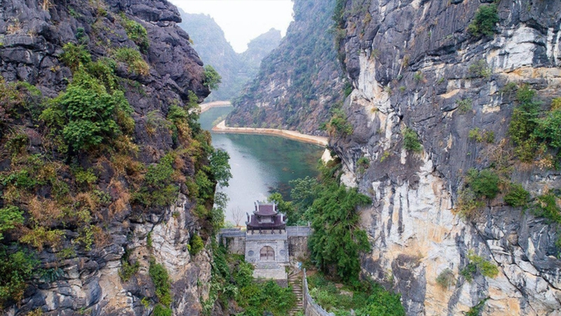 Tuyệt Tình Cốc vốn nổi tiếng bởi cảnh sắc thiên nhiên hoang sơ