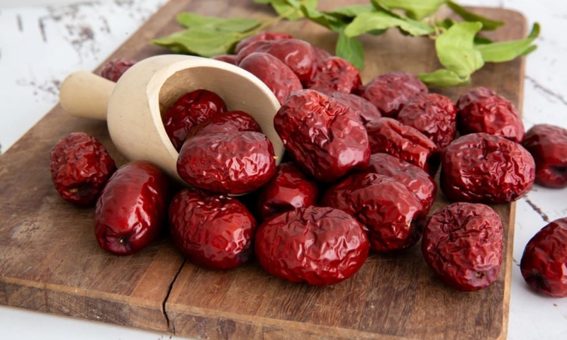 Uống nước táo đỏ khô có tác dụng gì 1