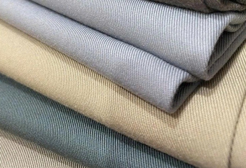 Vải kaki là gì? Nguồn gốc và quy trình sản xuất chất liệu kaki ảnh 1
