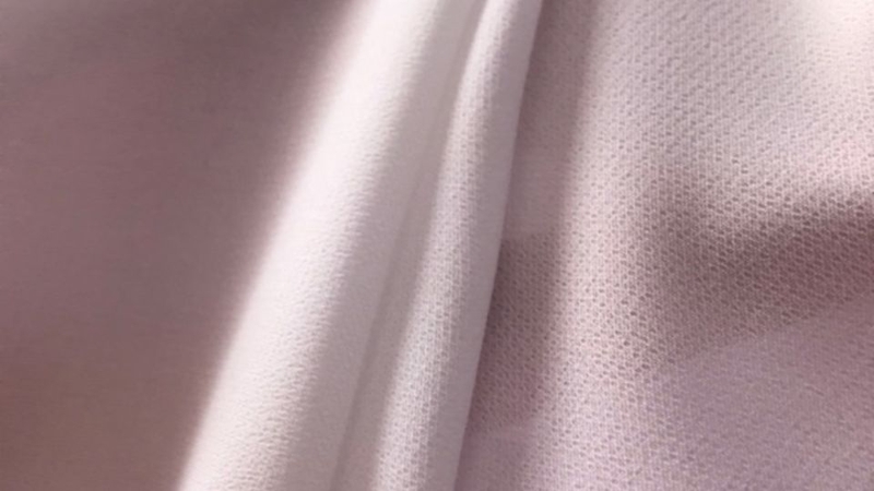 Đặc điểm nổi bật của vải tằm Ý