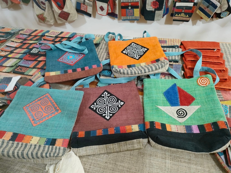 Vải thổ cẩm