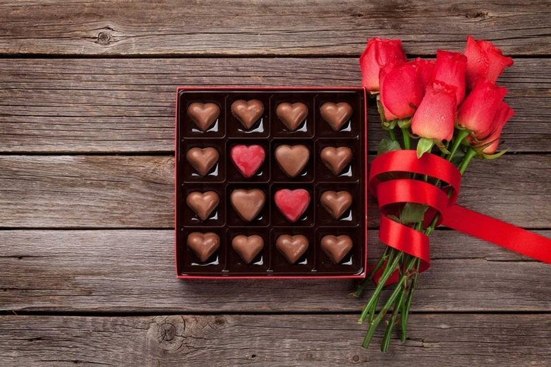 Valentine 2025 nên tặng gì cho bạn gái? (hình 1)