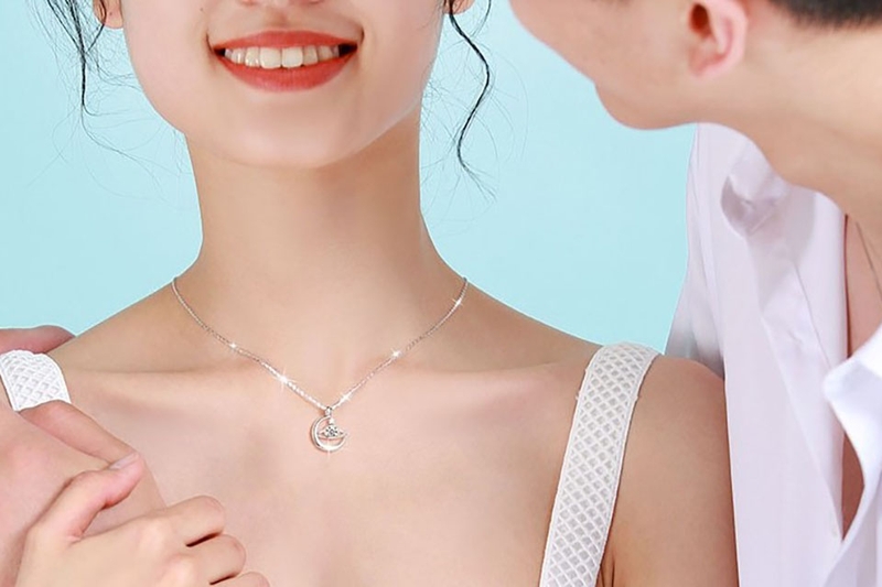 Valentine 2025 nên tặng gì cho bạn gái? (hình 2)