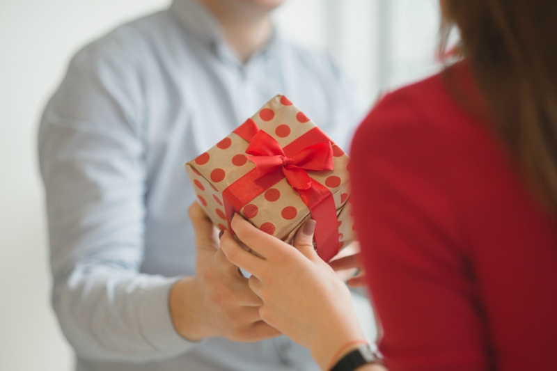 Valentine 14-2 ai tặng quà cho ai - 06