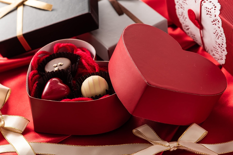 Valentine 14-2 ai tặng quà cho ai - 02