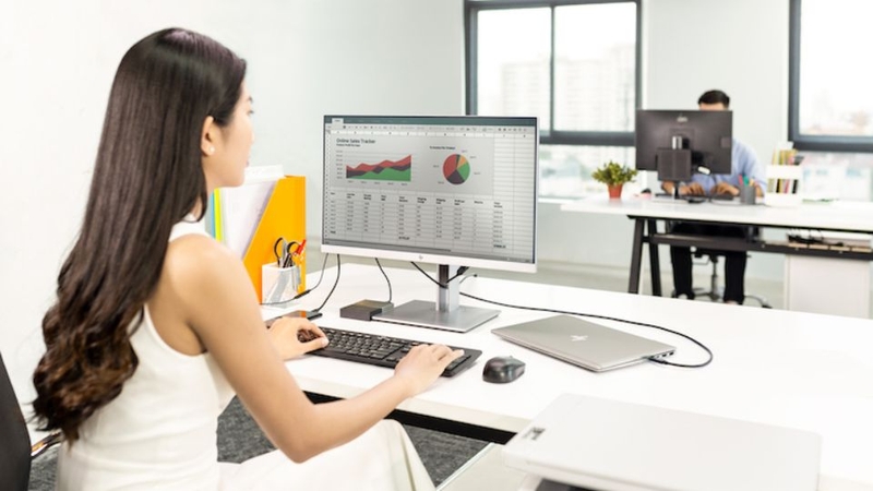 Dân văn phòng có nên dùng màn hình cong không? 2