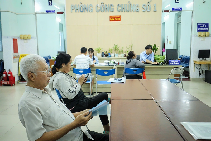Văn phòng công chứng có làm việc thứ 7 không 3