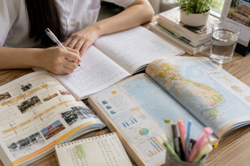 Văn Sử Địa là khối gì