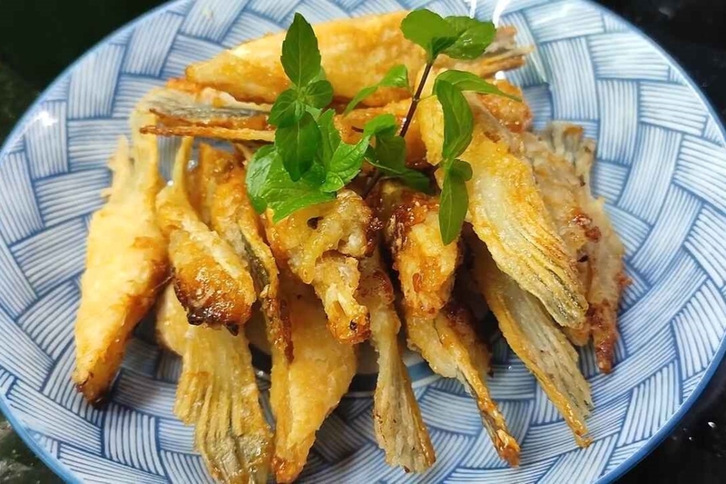 Mẹo nhỏ để món vây cá hồi chiên nước mắm thêm hoàn hảo