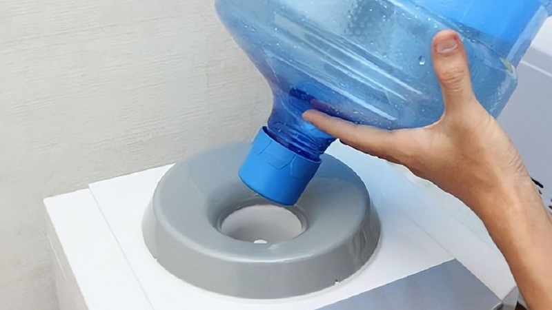 Vệ sinh cây nước nóng lạnh Kangaroo 3