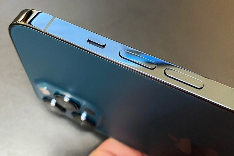 vệ sinh iPhone 7