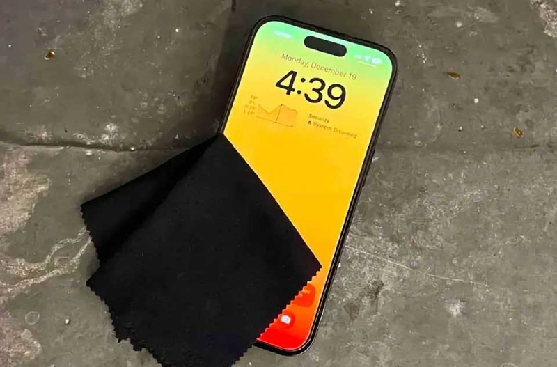 vệ sinh iPhone đúng cách - 05