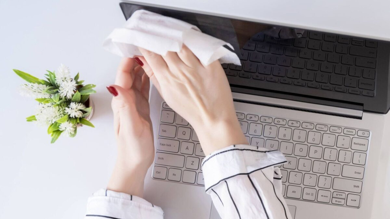 Vệ sinh laptop đúng cách 1