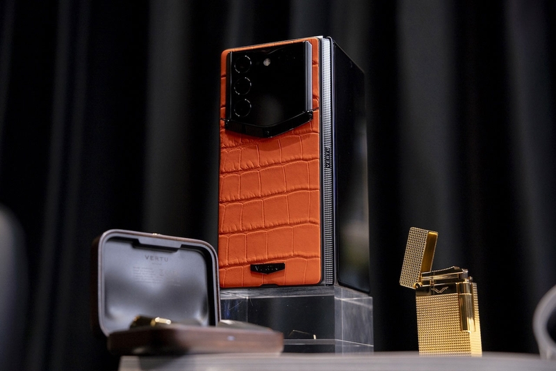 vertu-alphafold-mo-ban-tai-viet-nam-211472-7.jpg