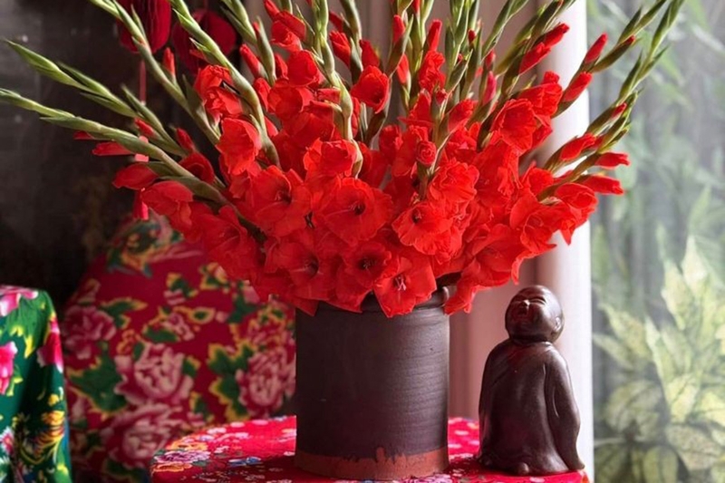 Vía thần tài cúng hoa gì 5