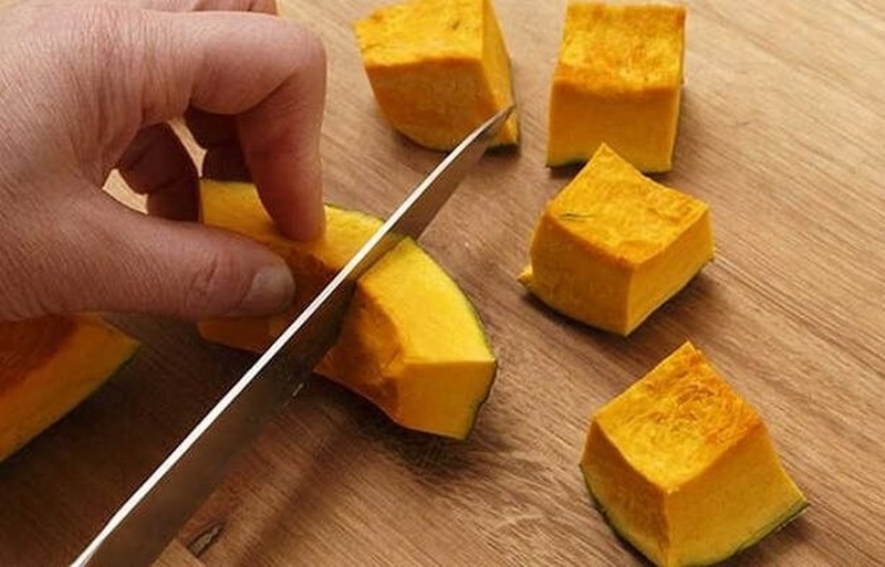 vịt hầm bí đỏ ảnh 2