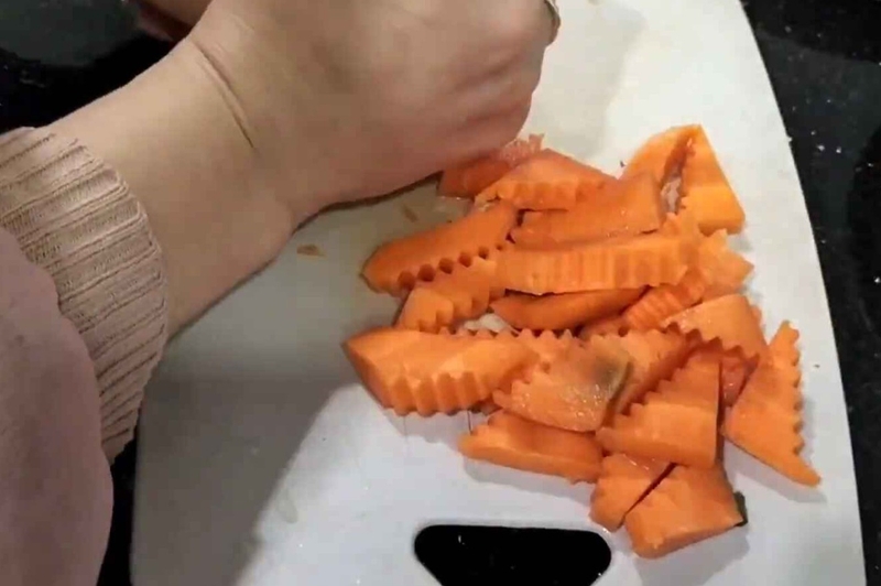 vịt hầm táo đỏ hình 3
