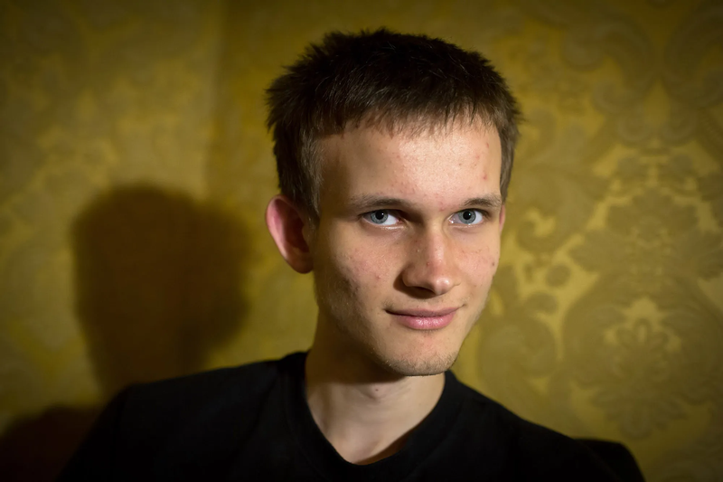 Vitalik Buterin là ai?
