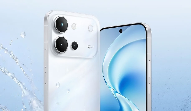 vivo S60t trang bị camera tele tiềm vọng 50 MP hỗ trợ OIS, giúp cải thiện khả năng chụp xa và giữ khung hình ổn định hơn.