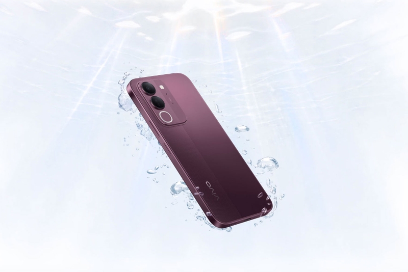 vivo Y32 đạt chuẩn kháng bụi, nước IP68/IP69, tăng khả năng bảo vệ trong quá trình sử dụng.