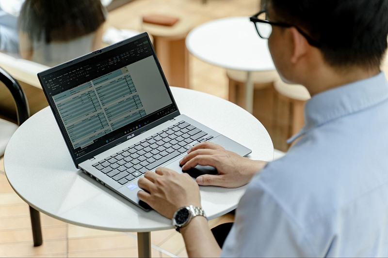 Vivobook S14 có đáng mua cho tân sinh viên 2026 8