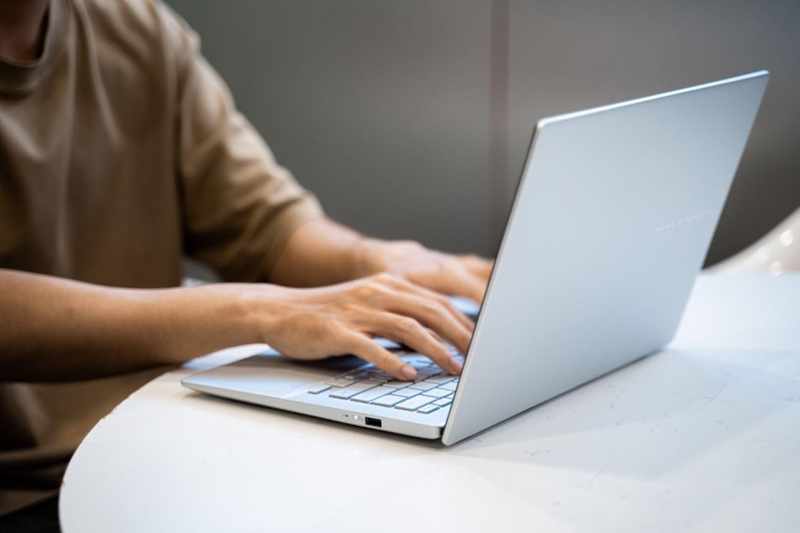 vivobook-s14-m3407ka-co-gi-hot-8.jpg