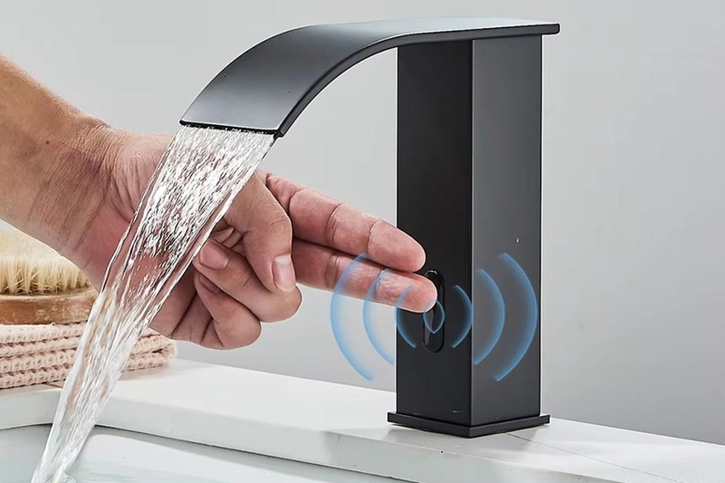 Vòi nước cảm ứng - 03