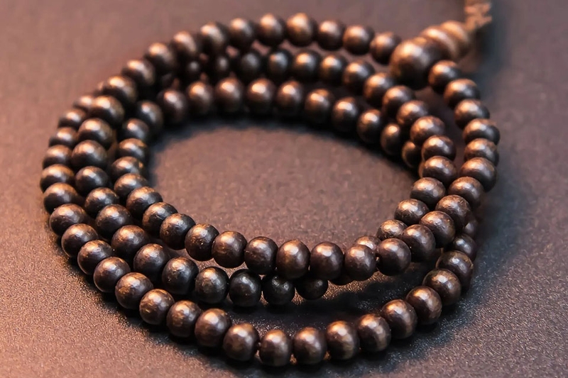 Vòng trầm hương có tác dụng gì 19