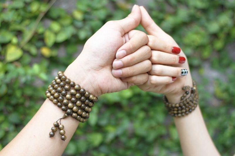 Vòng trầm hương có tác dụng gì 1