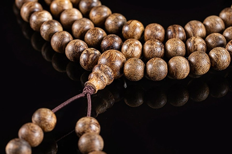 Vòng trầm hương có tác dụng gì 3