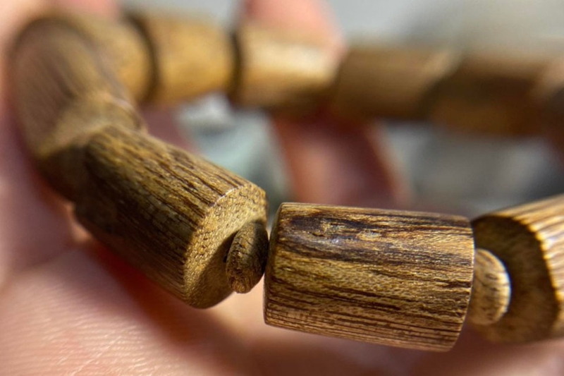 Vòng trầm hương có tác dụng gì 5