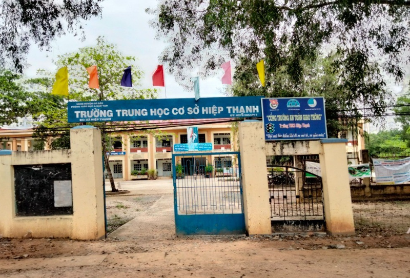 Trường THCS Hiệp Thạnh
