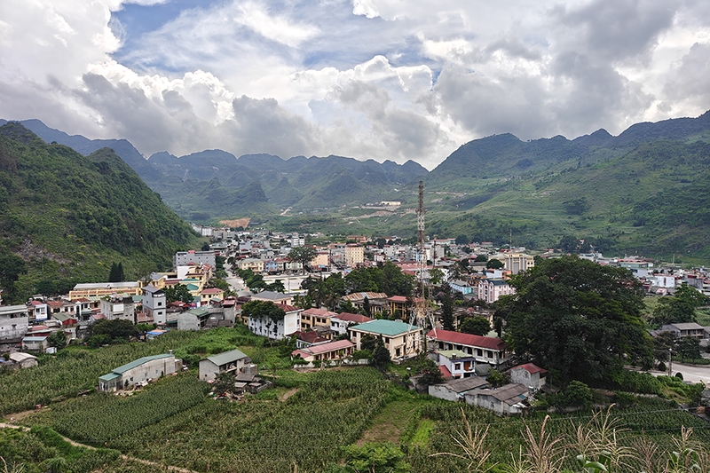 Nghĩa của từ commune trong tiếng Anh