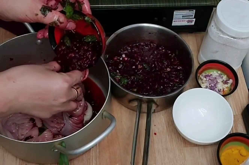 xáo lòng bánh mướt hình 8